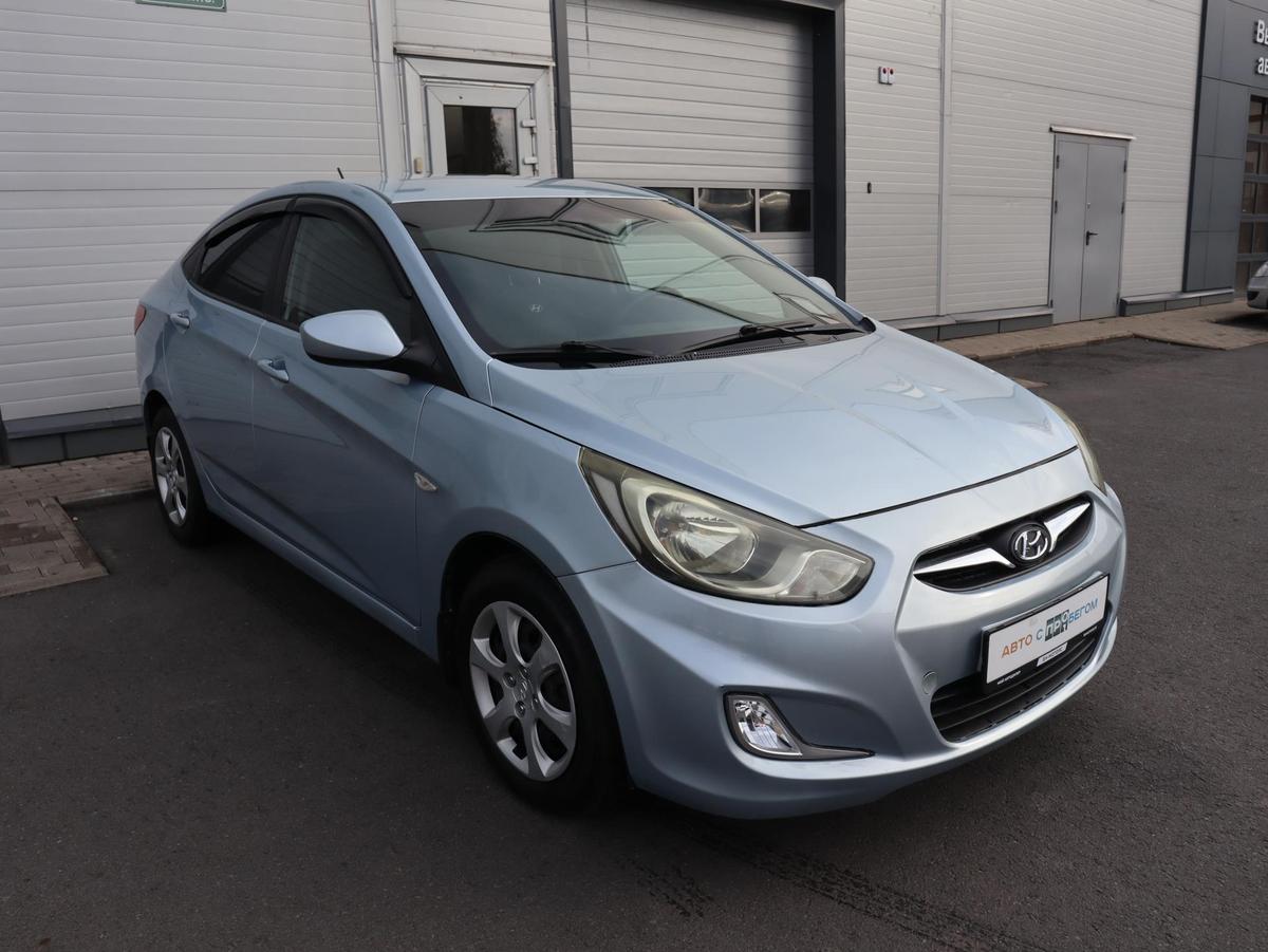 Седан Hyundai Solaris 2013 года, 905000 рублей, Железногорск