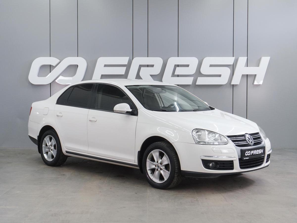 Седан Volkswagen Jetta 2010 года, 799000 рублей, Воронеж