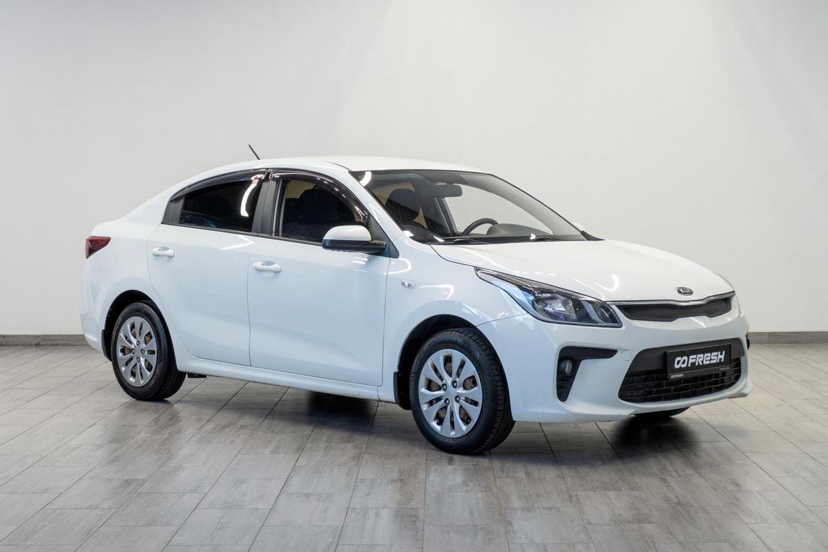 Седан Kia Rio 2017 года, 1079000 рублей, Саратов