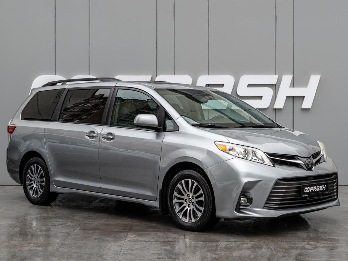 Минивэн Toyota Sienna 2017 года, 2520000 рублей, Краснодар