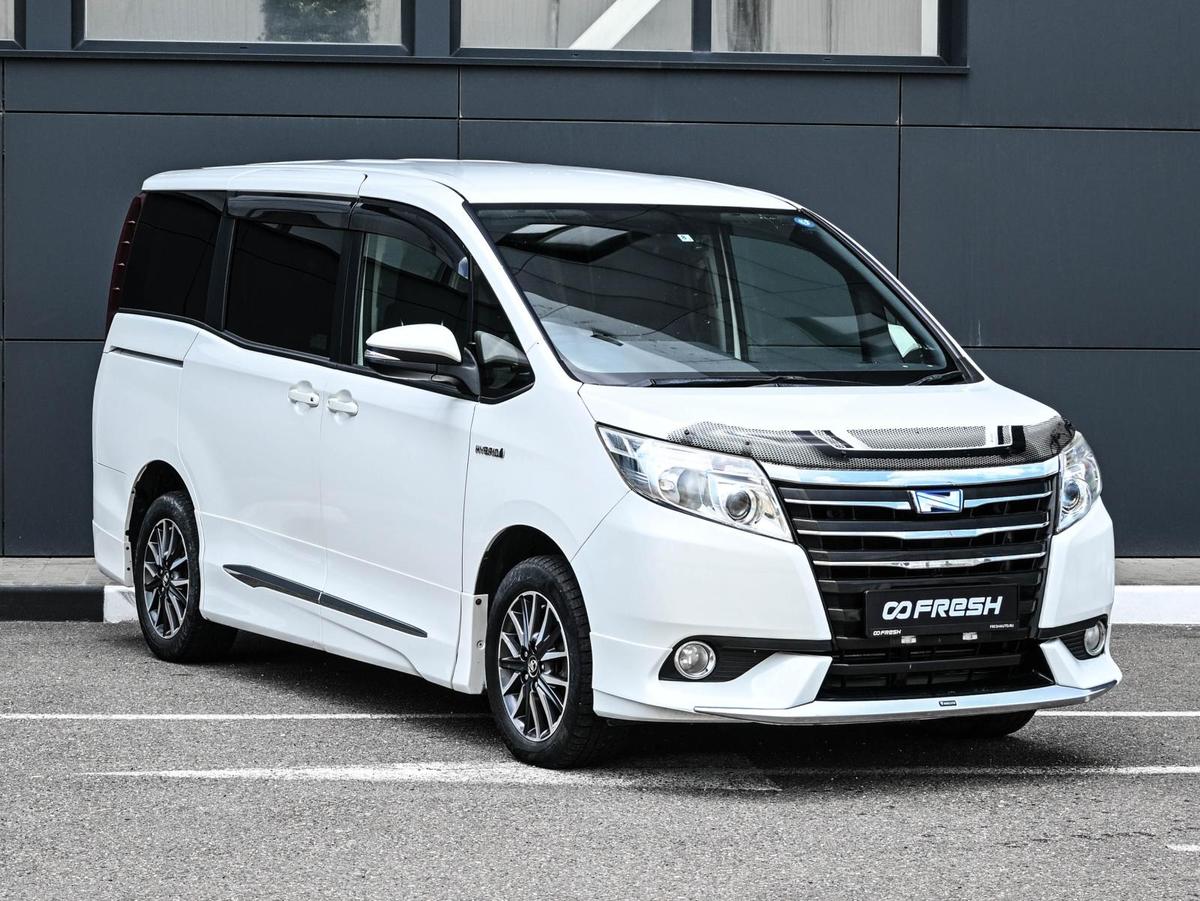 Минивэн Toyota Noah 2014 года, 1549000 рублей, Кирилловка