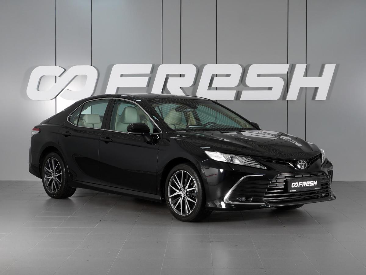 Седан Toyota Camry 2021 года, 3559000 рублей, Красный Пахарь