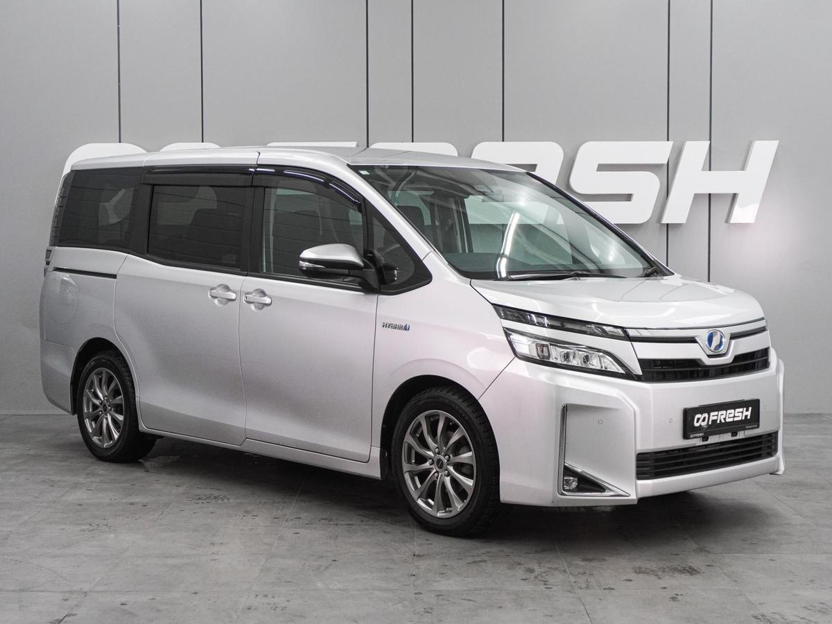 Минивэн Toyota Voxy 2020 года, 3299000 рублей, Воронеж