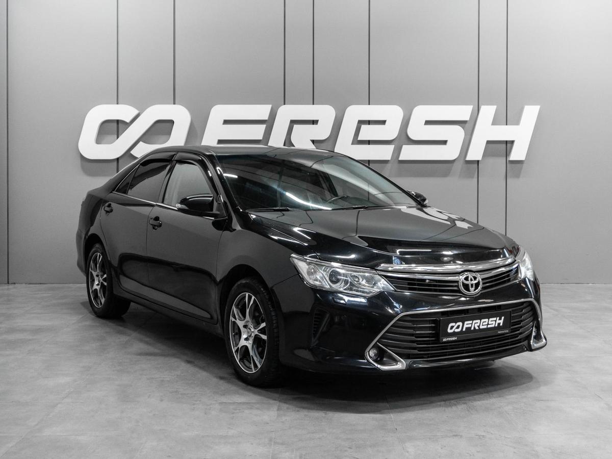 Седан Toyota Camry 2015 года, 1810000 рублей, Тюмень