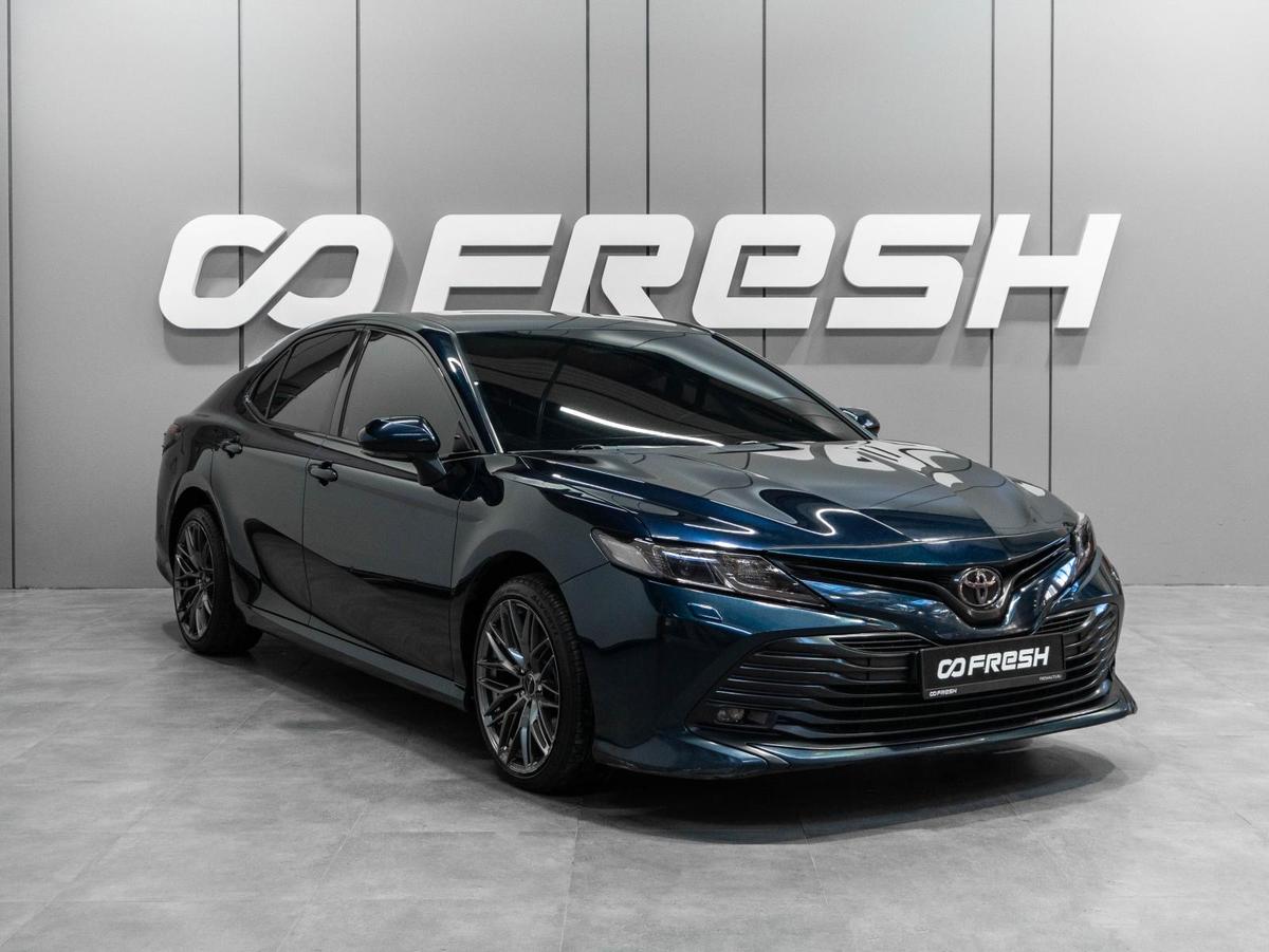 Седан Toyota Camry 2018 года, 2470000 рублей, Тюмень