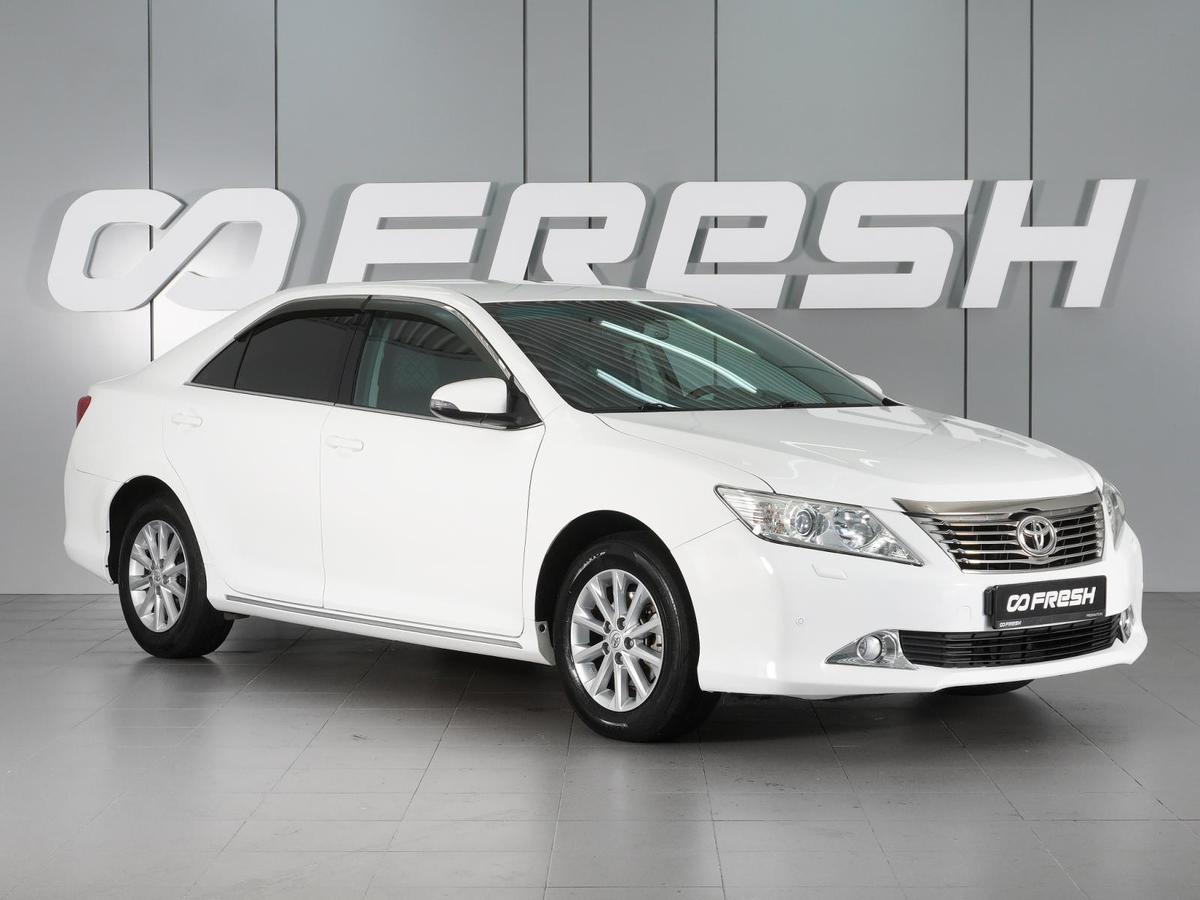 Седан Toyota Camry 2014 года, 1999000 рублей, Красный Пахарь