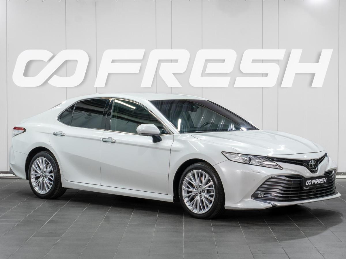 Седан Toyota Camry 2019 года, 3439000 рублей, Сургут