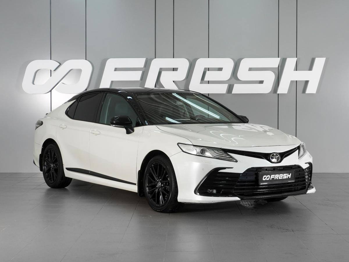 Седан Toyota Camry 2021 года, 2999000 рублей, Красный Пахарь