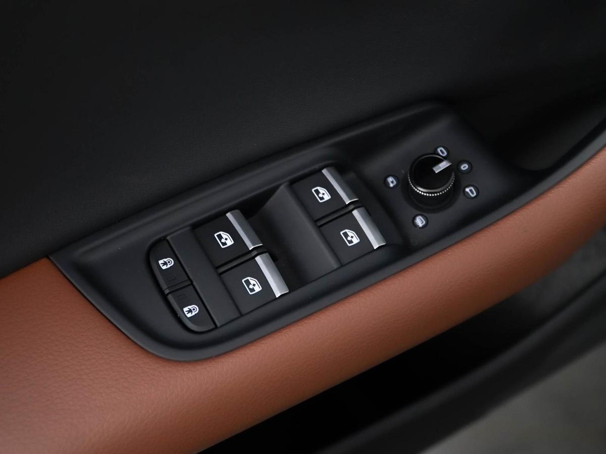 Внедорожник Audi Q8 2023 года, 9200055 рублей, Москва