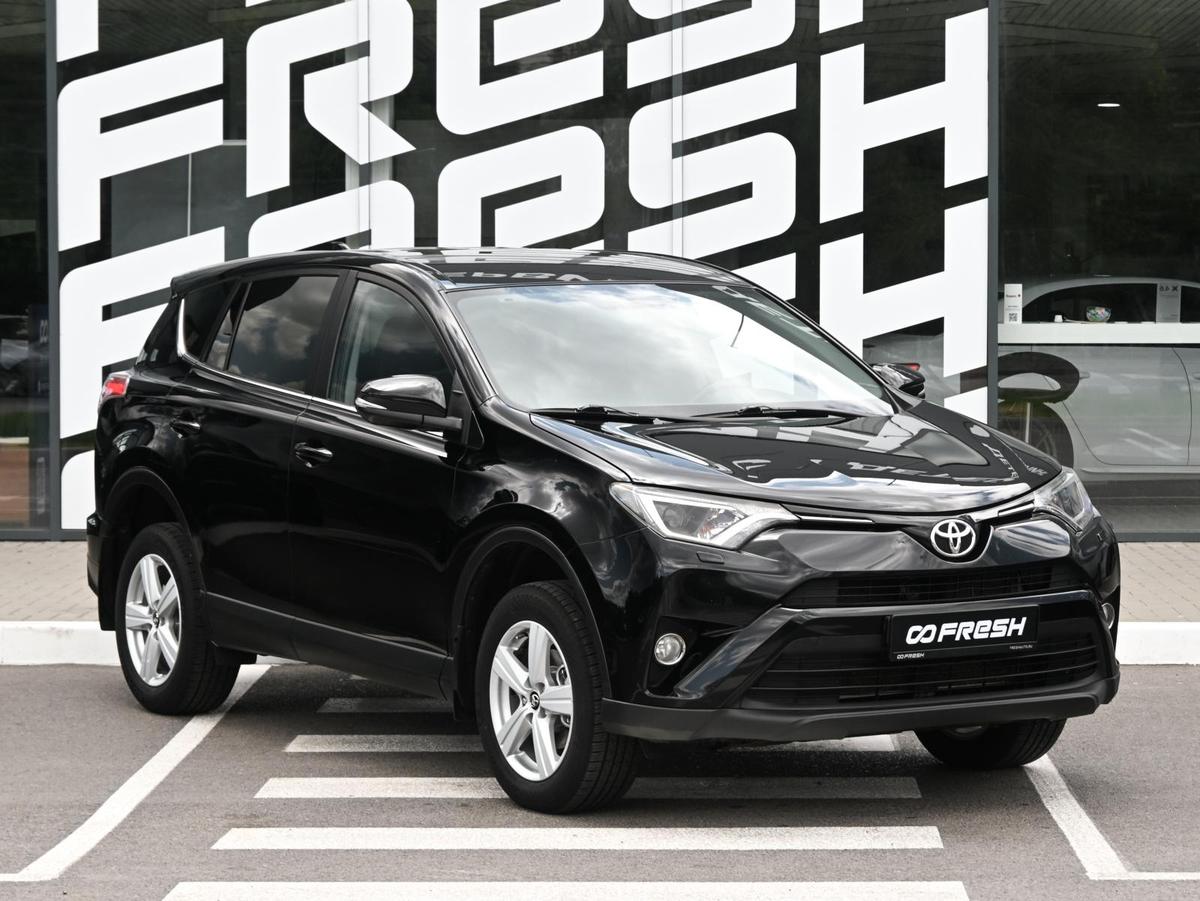 Внедорожник Toyota RAV4 2017 года, 2100000 рублей, Волгоград