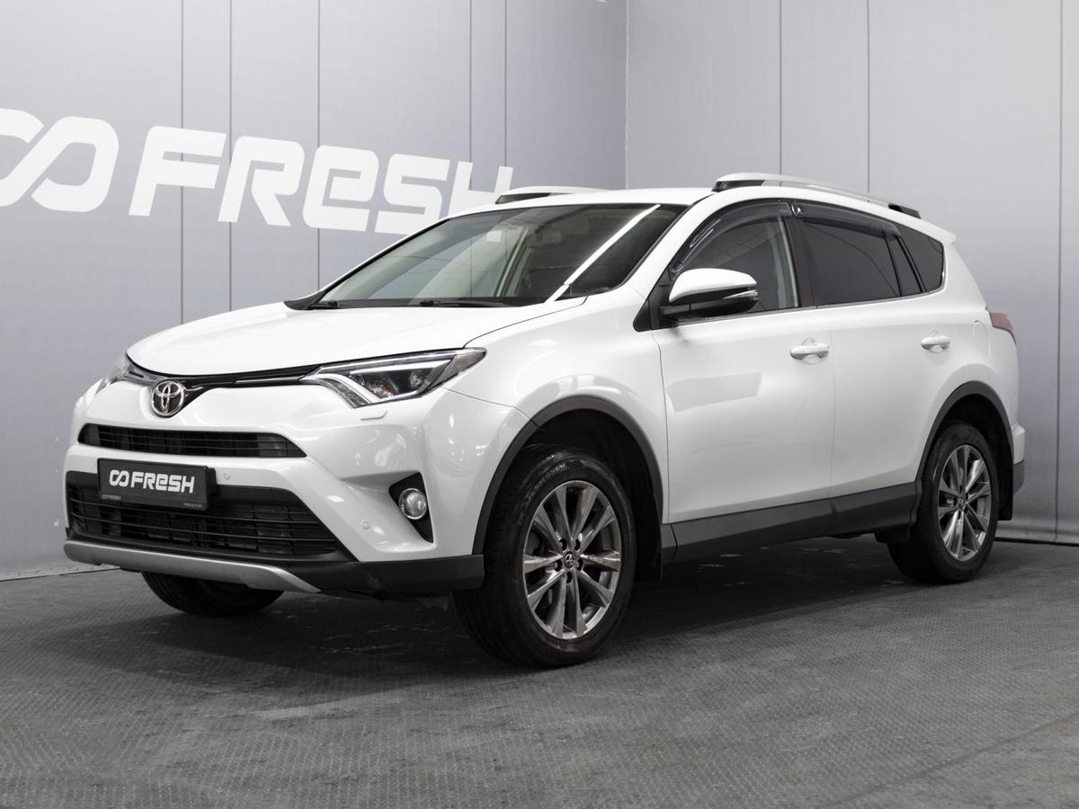 Внедорожник Toyota RAV4 2018 года, 2980000 рублей, Омск