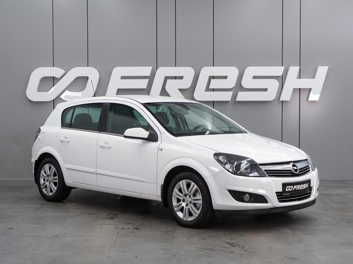 Хетчбэк Opel Astra 2011 года, 669000 рублей, Воронеж