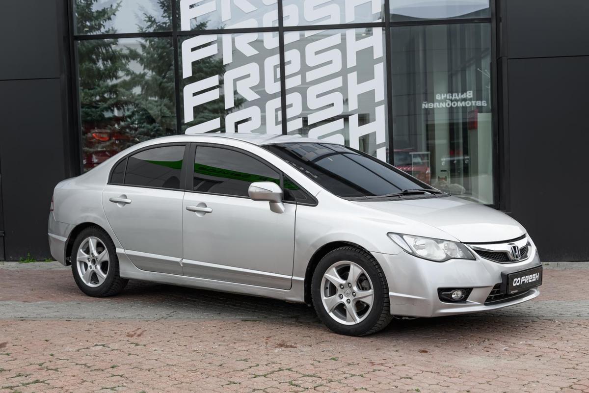 Седан Honda Civic 2010 года, 649000 рублей, Ульяновск