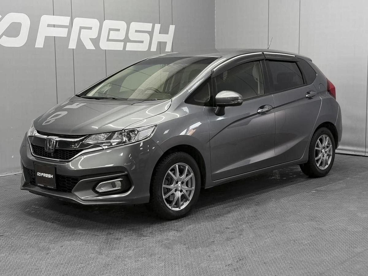 Хетчбэк Honda Fit 2018 года, 950000 рублей, Омск