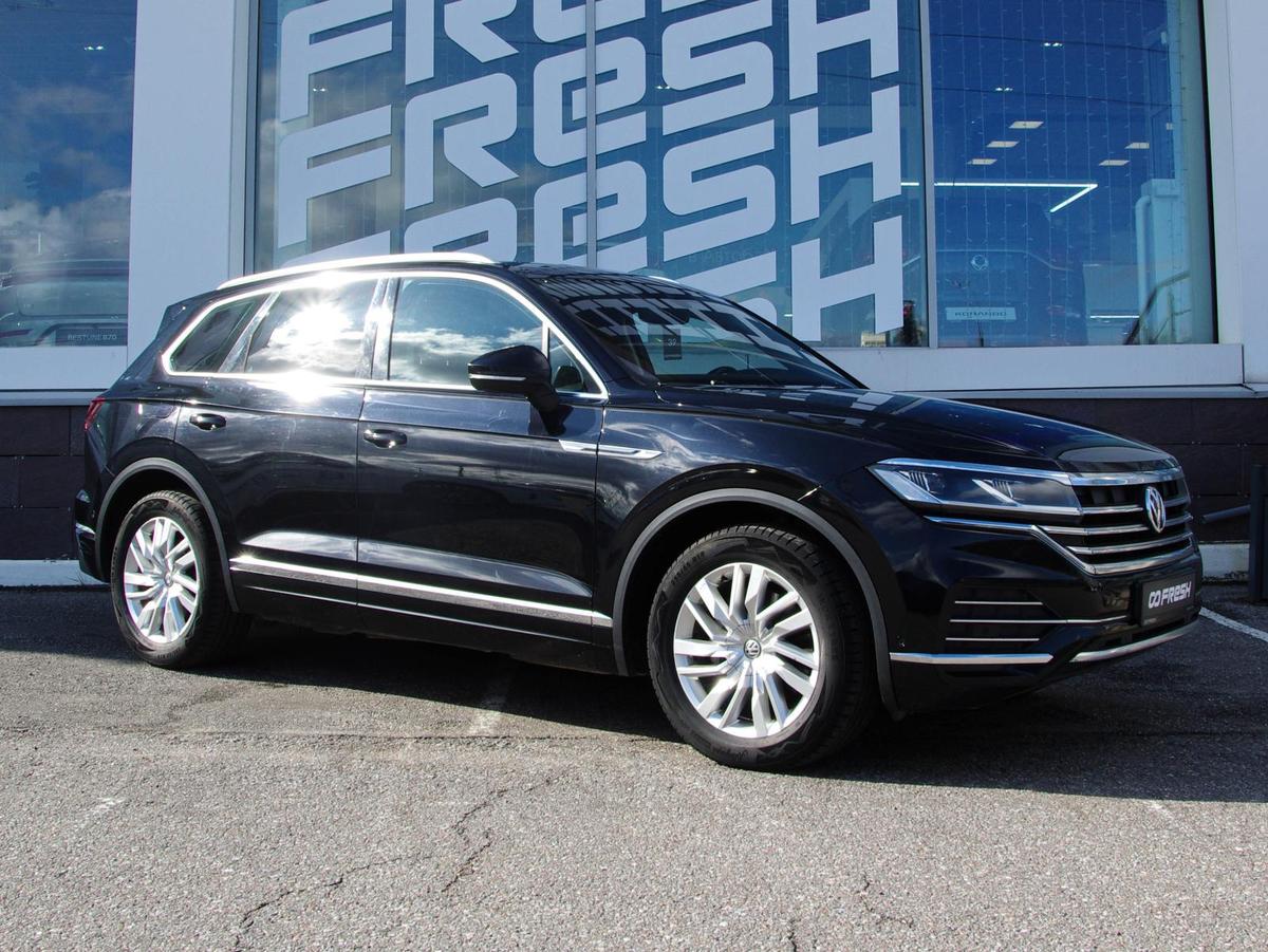 Внедорожник Volkswagen Touareg 2019 года, 3749000 рублей, Владимир