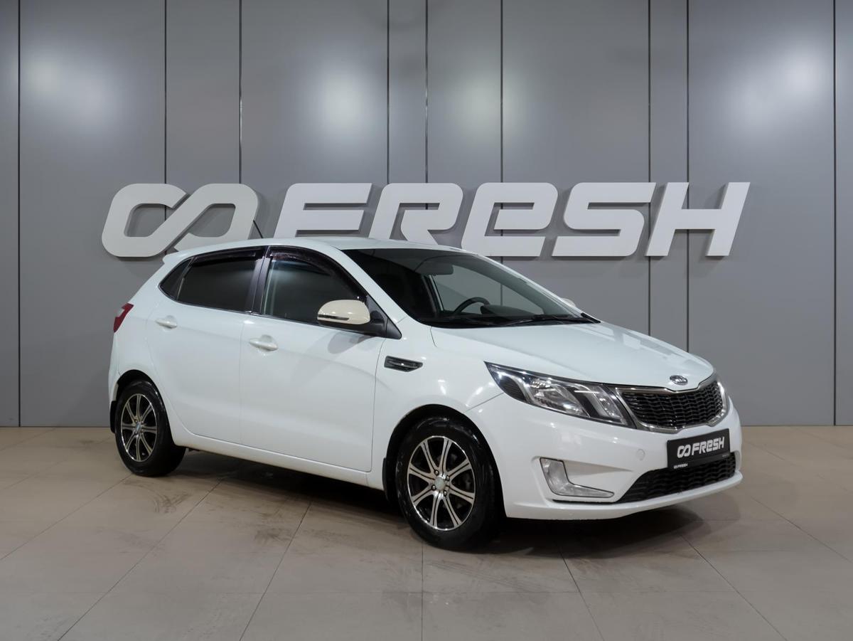 Хетчбэк Kia Rio 2012 года, 879000 рублей, Воронеж