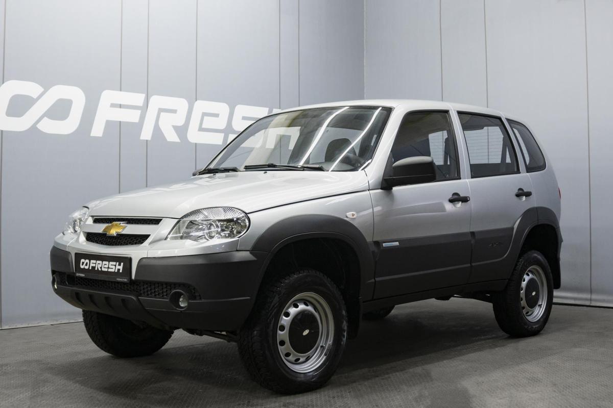 Внедорожник Chevrolet Niva 2012 года, 550000 рублей, Омск