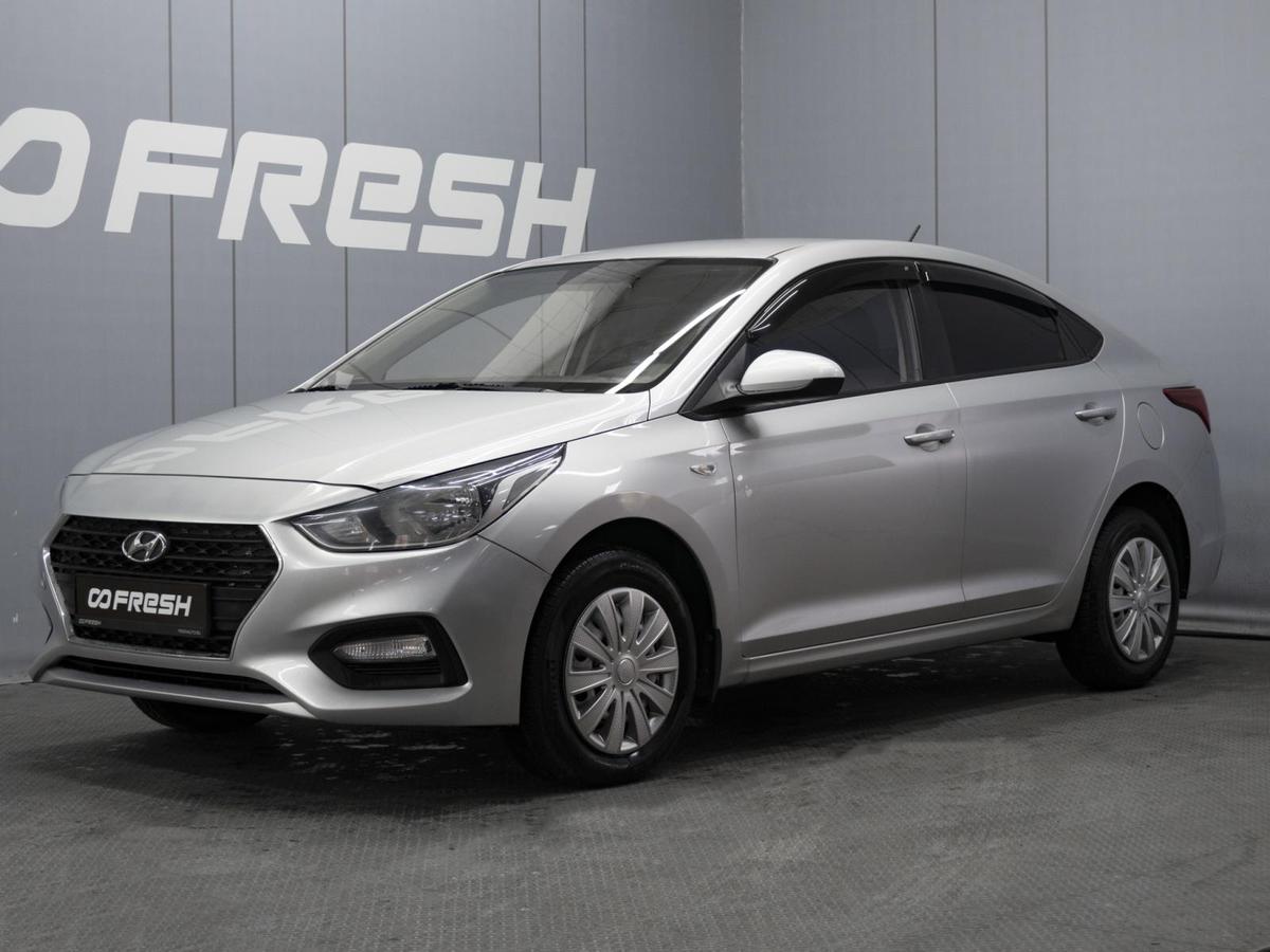 Седан Hyundai Solaris 2019 года, 1330000 рублей, Омск