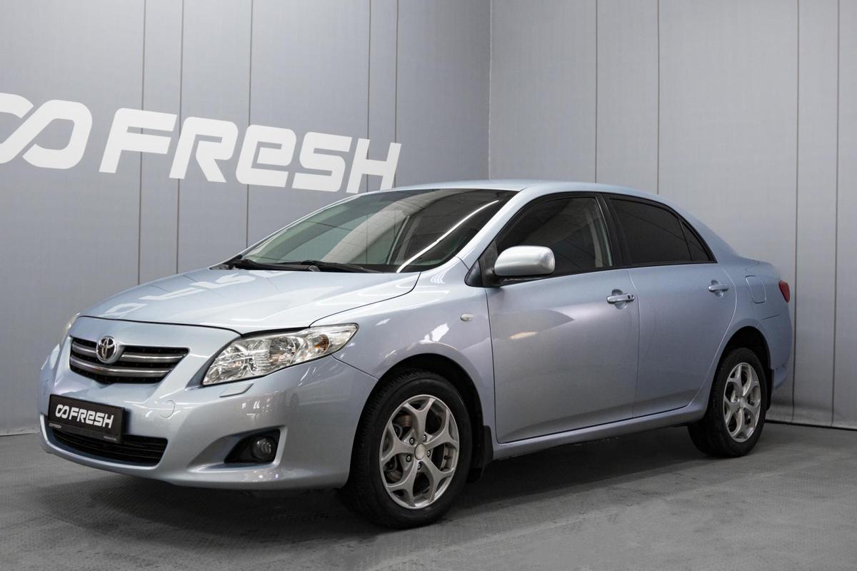 Седан Toyota Corolla 2008 года, 930000 рублей, Омск