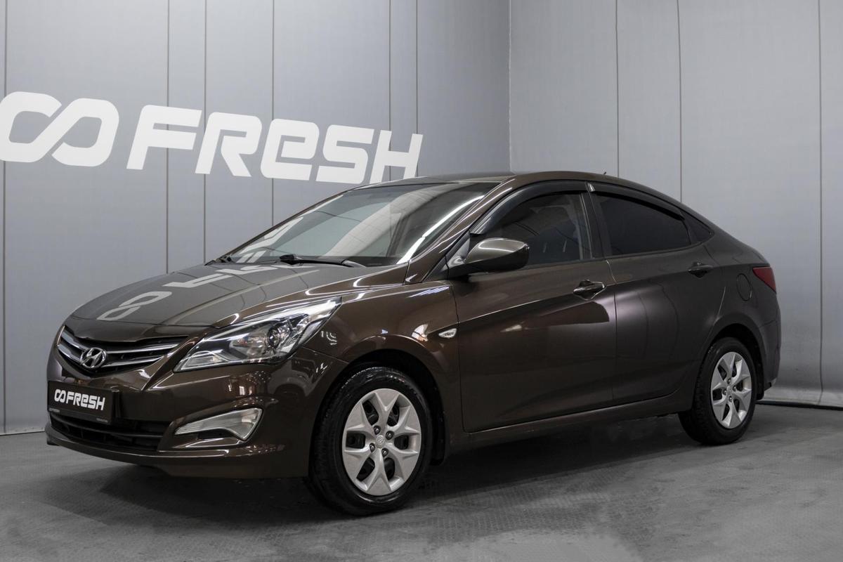 Седан Hyundai Solaris 2015 года, 980000 рублей, Омск