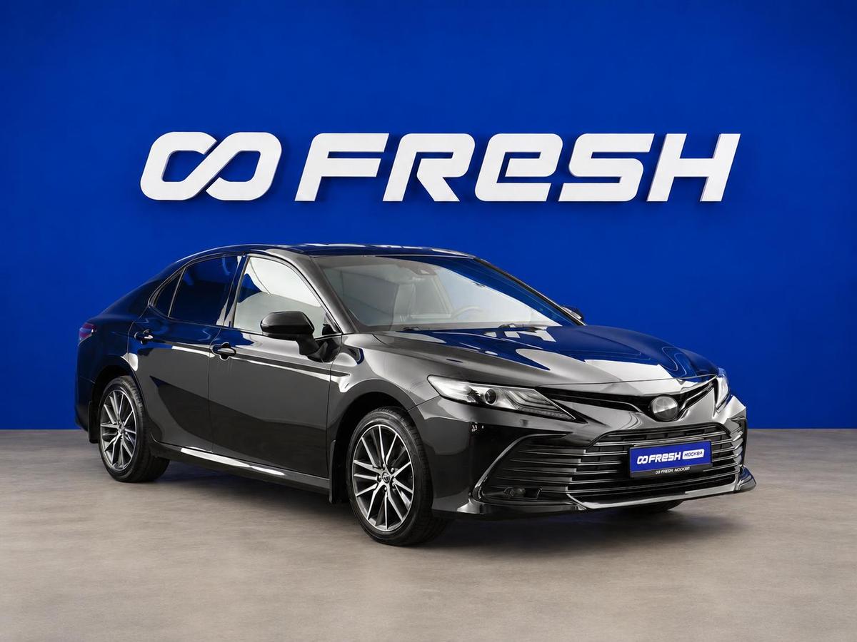 Седан Toyota Camry 2023 года, 3999050 рублей, Москва