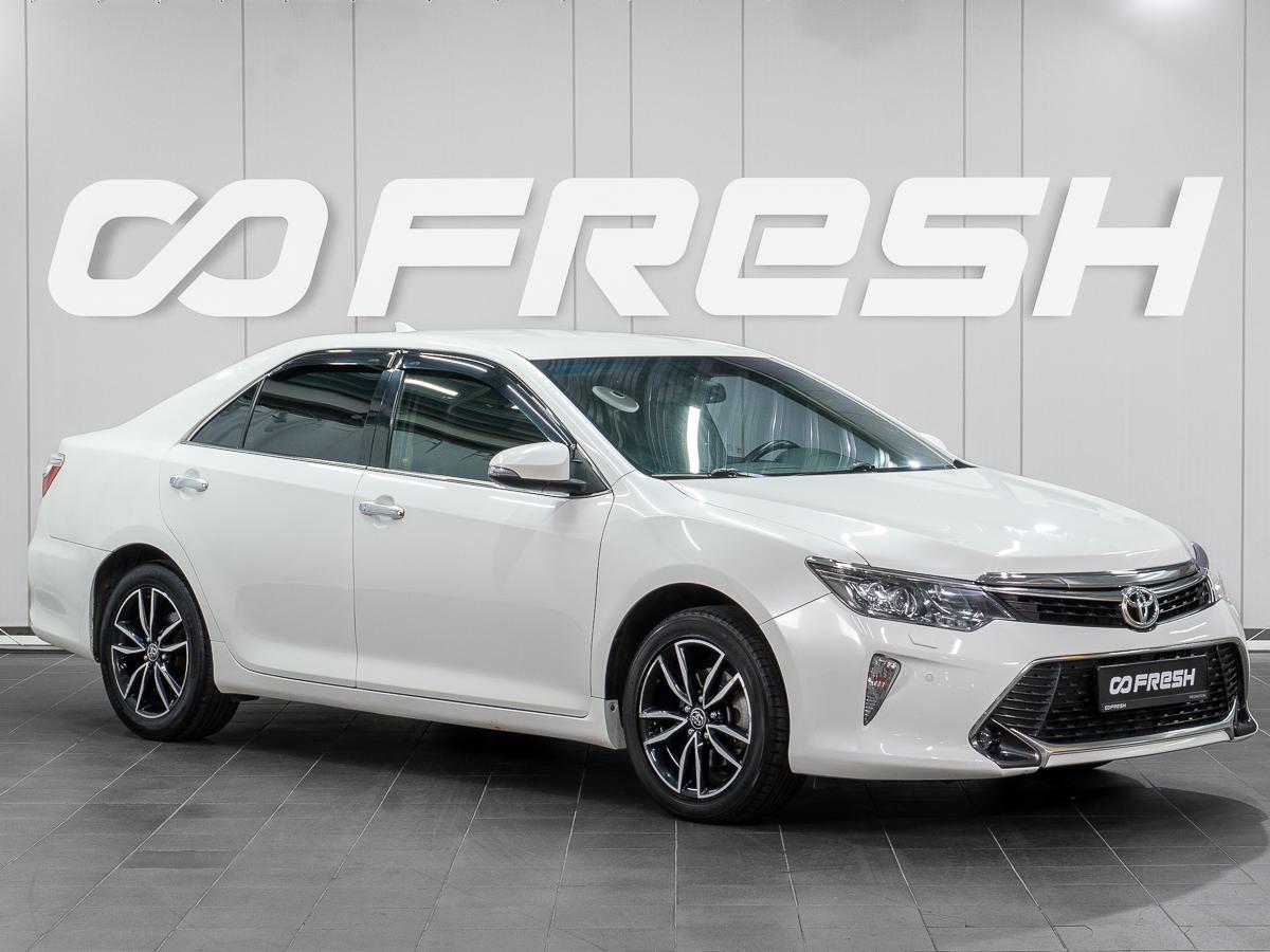 Седан Toyota Camry 2017 года, 2429000 рублей, Сургут
