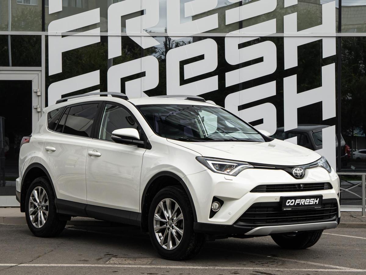 Внедорожник Toyota RAV4 2017 года, 2500000 рублей, Волгоград