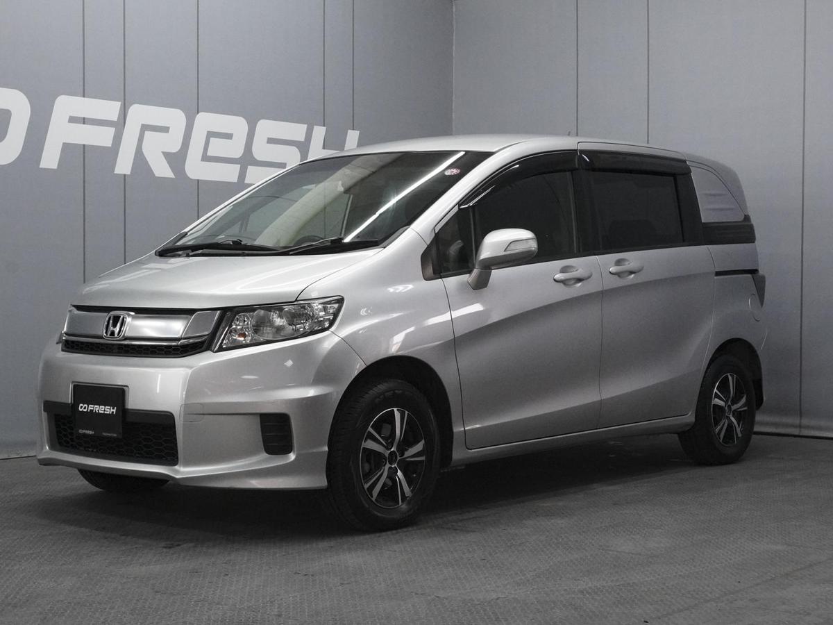 Минивэн Honda Freed 2014 года, 1095000 рублей, Омск