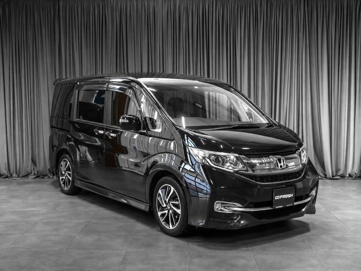 Минивэн Honda Stepwgn Spada 2015 года, 1849000 рублей, Тюмень