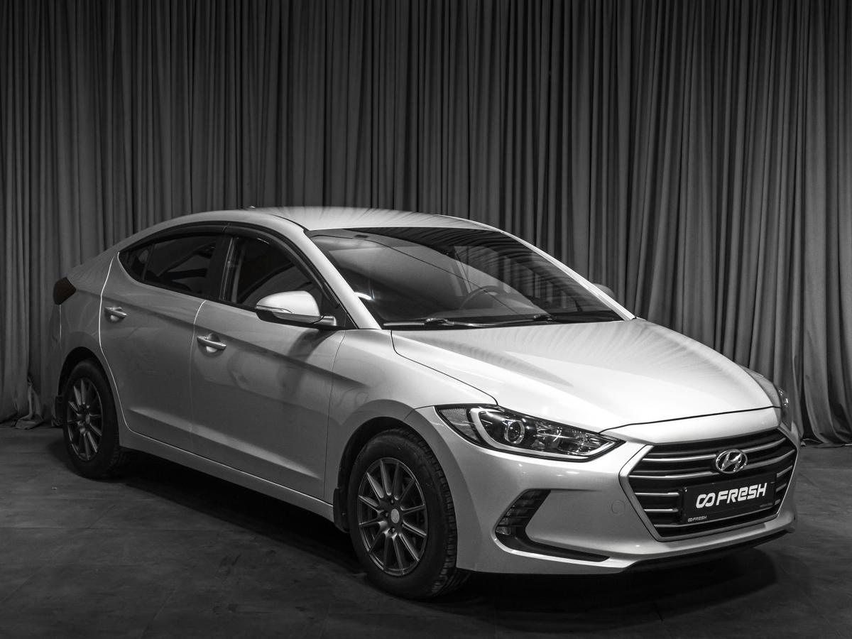 Седан Hyundai Elantra 2018 года, 1599000 рублей, Тюмень