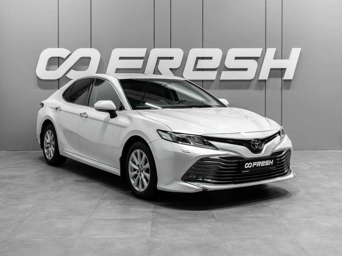 Седан Toyota Camry 2019 года, 3090000 рублей, Тюмень