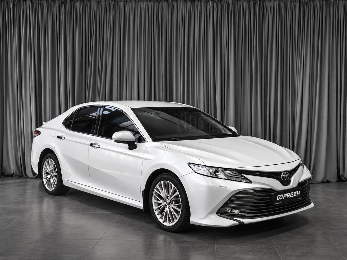 Седан Toyota Camry 2018 года, 2839000 рублей, Тюмень