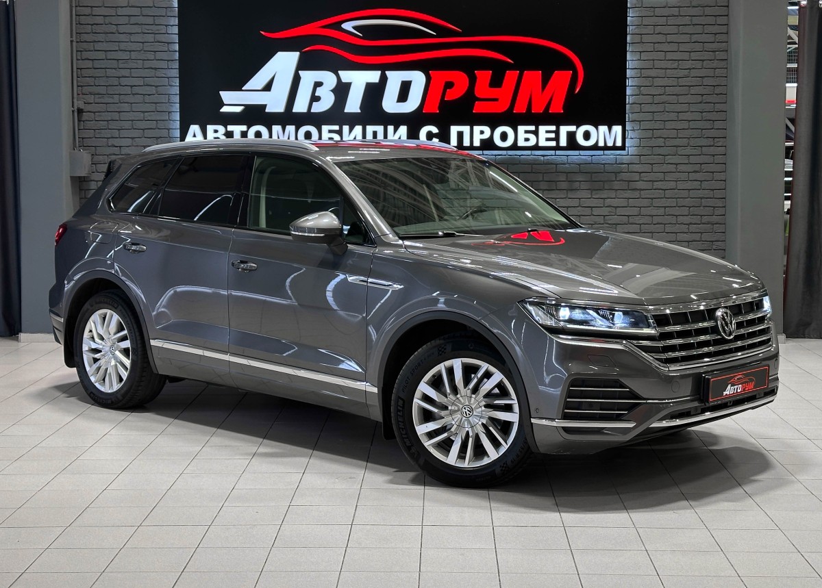 Внедорожник Volkswagen Touareg 2019 года, 3890000 рублей, Красноярск