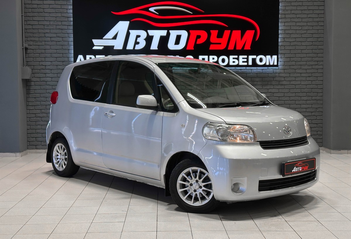 Минивэн Toyota Porte 2004 года, 457000 рублей, Красноярск