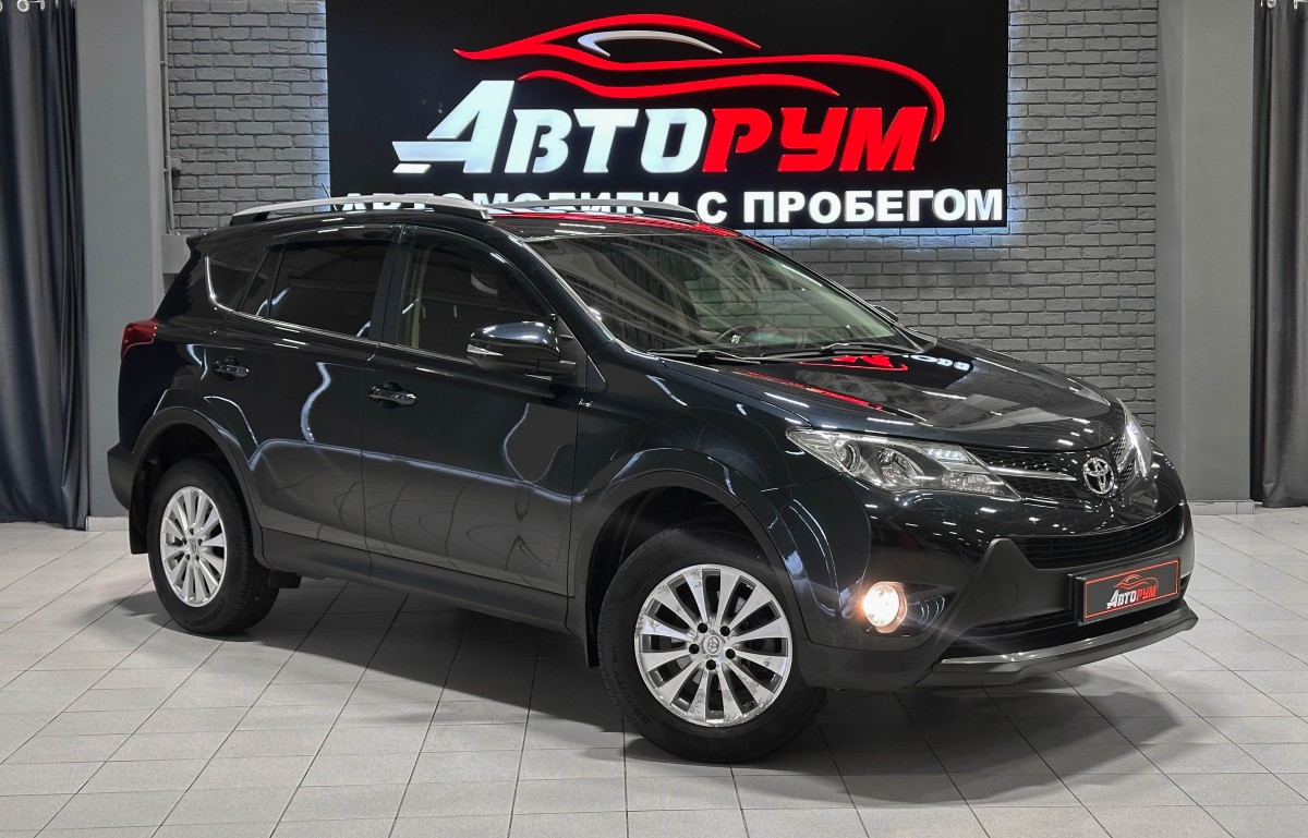 Внедорожник Toyota RAV4 2015 года, 2057000 рублей, Красноярск
