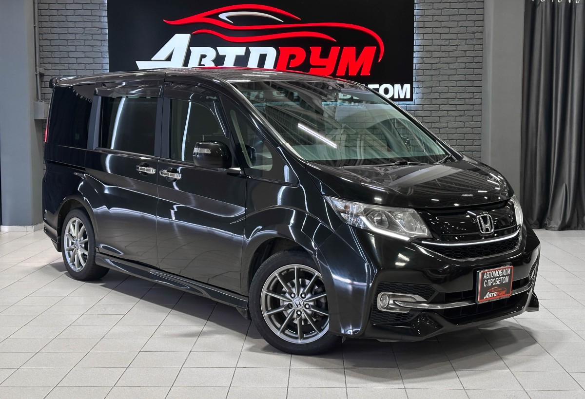 Минивэн Honda Stepwgn Spada 2016 года, 1947000 рублей, Красноярск