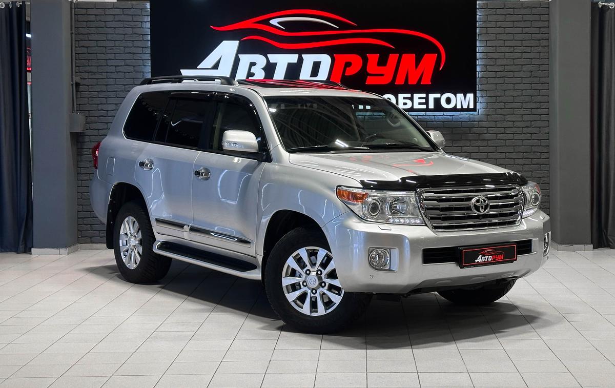 Внедорожник Toyota Land Cruiser 2014 года, 3490000 рублей, Красноярск