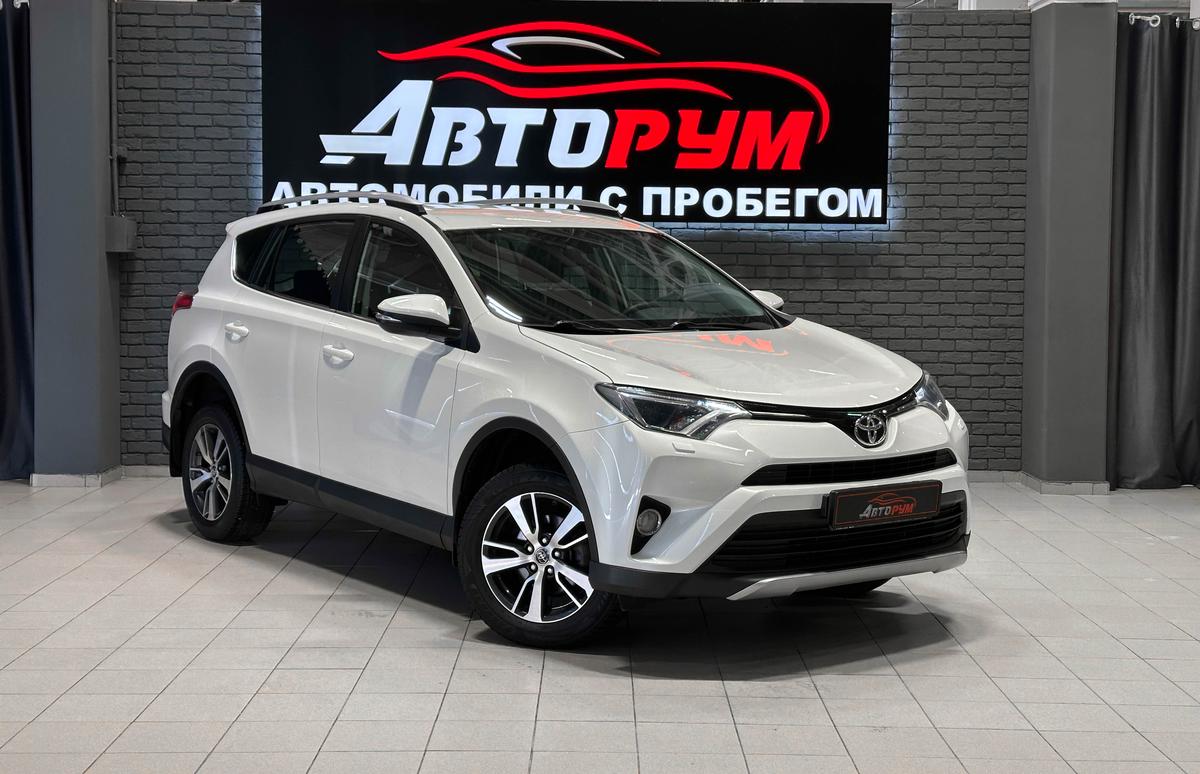 Внедорожник Toyota RAV4 2016 года, 2460000 рублей, Красноярск