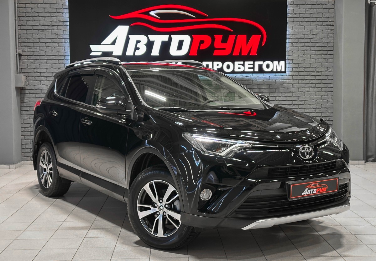 Внедорожник Toyota RAV4 2017 года, 2480000 рублей, Красноярск