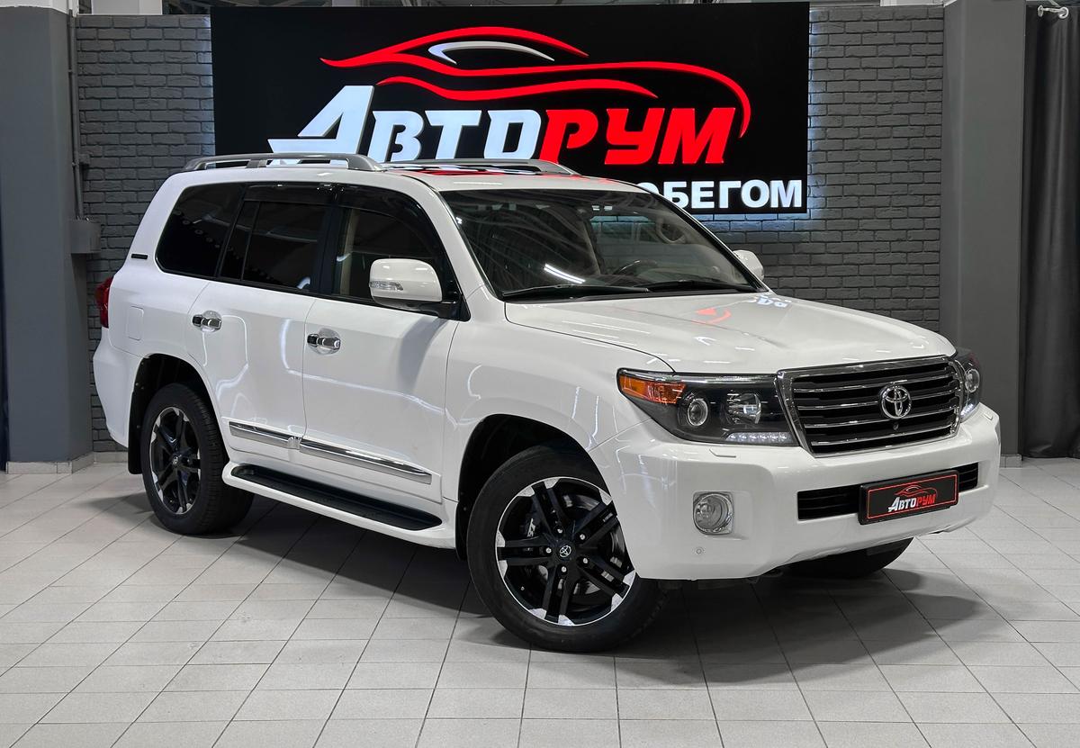 Внедорожник Toyota Land Cruiser 2014 года, 3967000 рублей, Красноярск