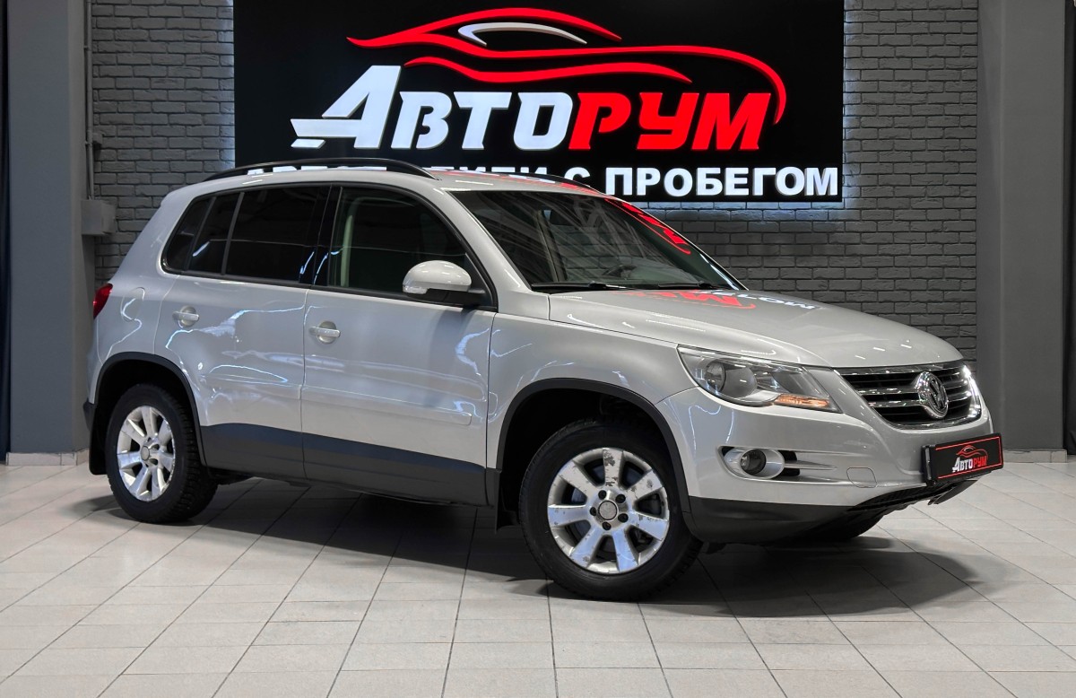 Внедорожник Volkswagen Tiguan 2009 года, 1147000 рублей, Красноярск
