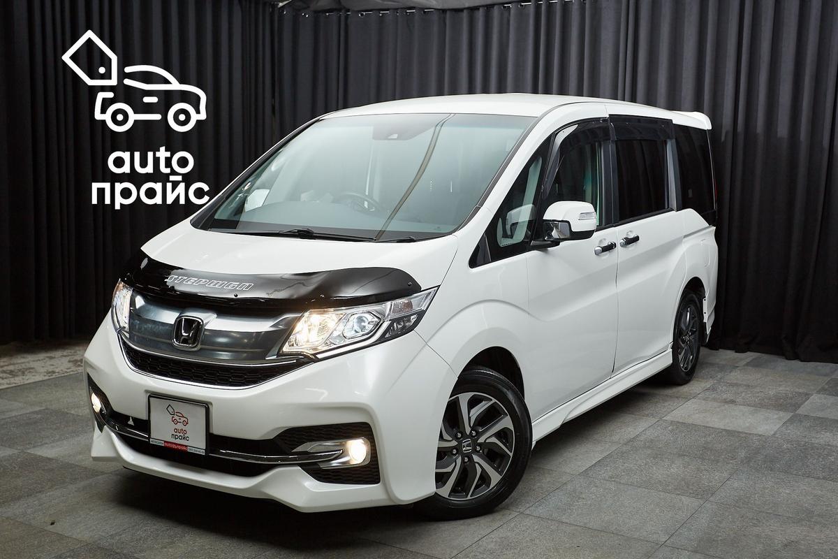 Минивэн Honda Stepwgn 2017 года, 1749000 рублей, Красноярск